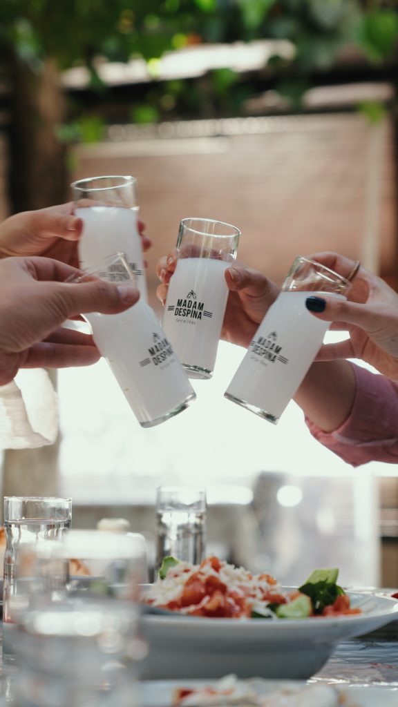 Madam Despina’nın Meyhanesi